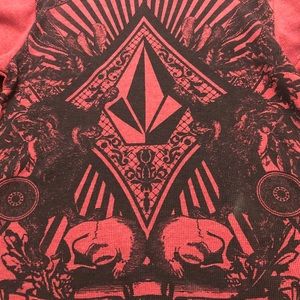 VOLCOM red long sleeve shirt